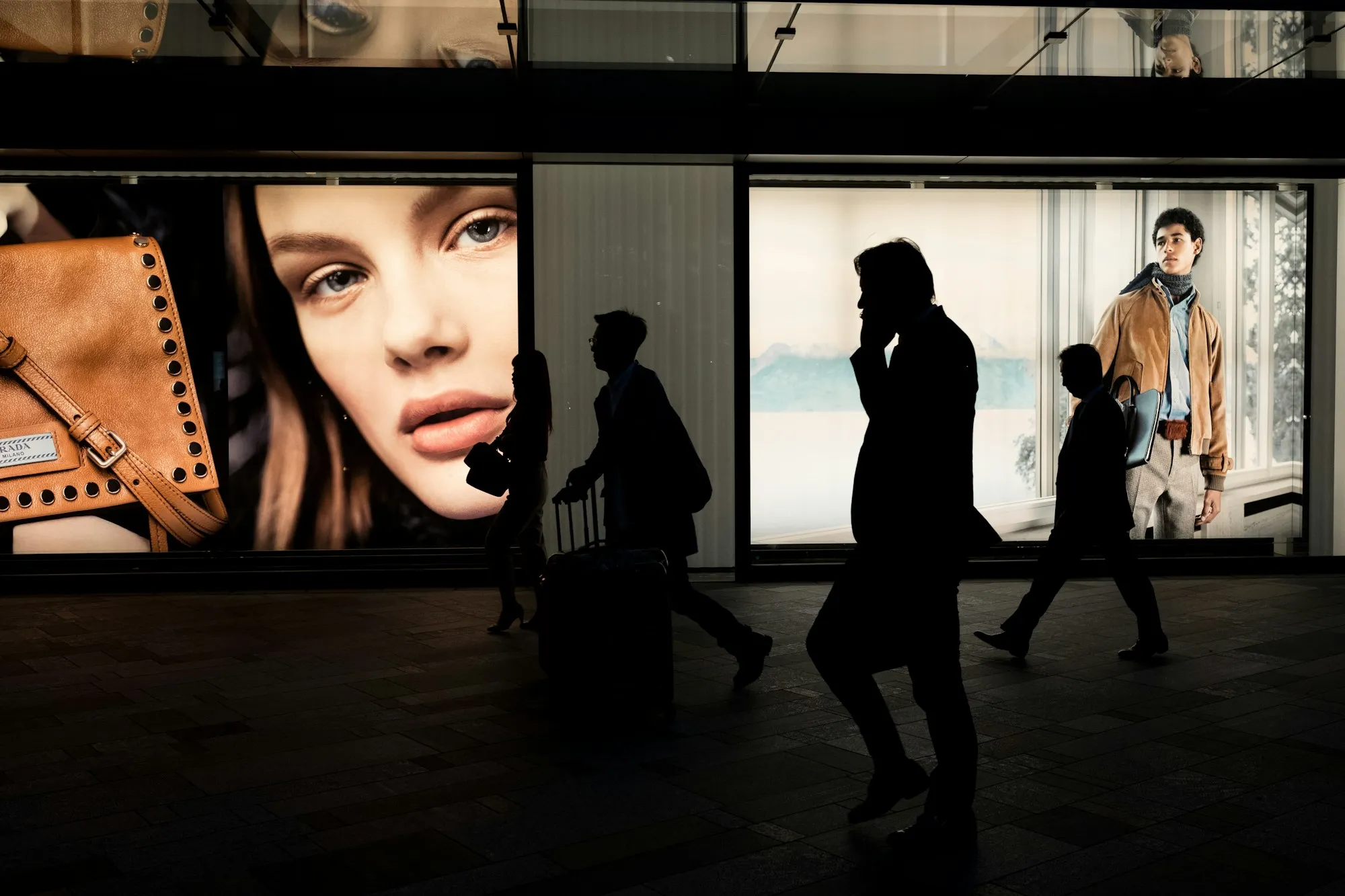 Advertising Screen Control Hardware