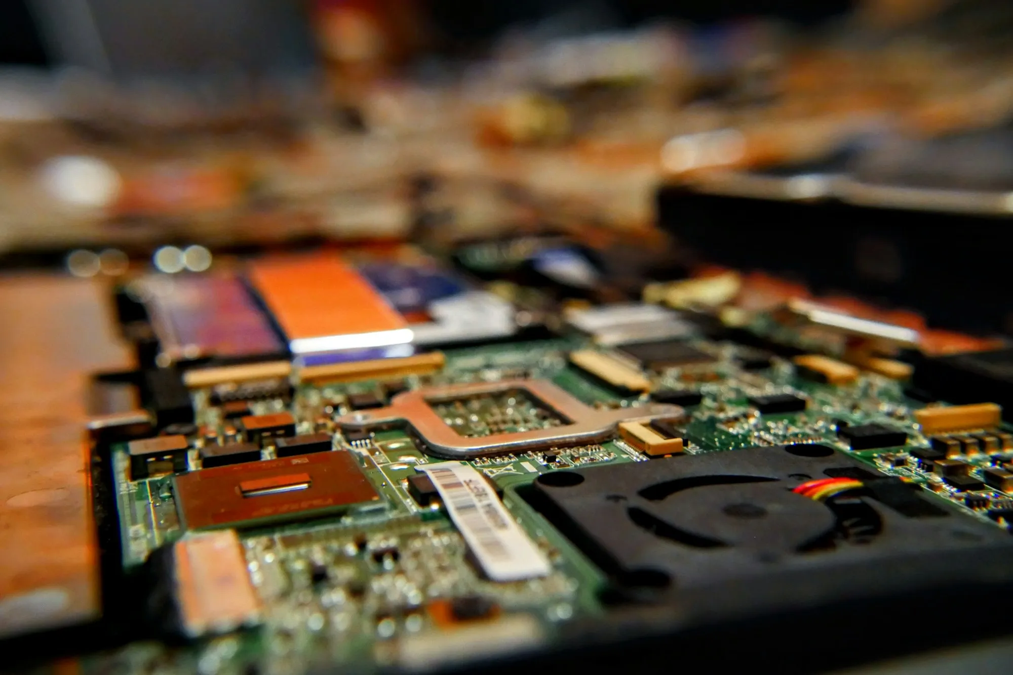 Display Control Modules — Integrable control boards, interface boards and modular hardware for advertising screens, small display products and custom devices.